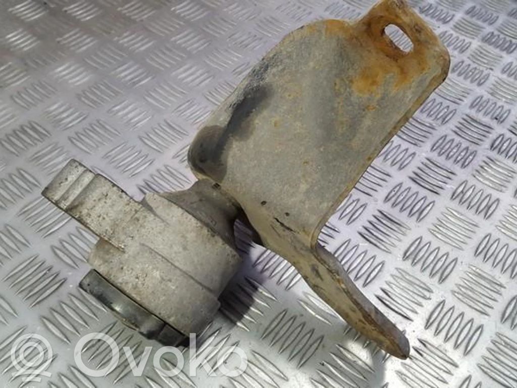 Ford Focus Engine mount bracket 