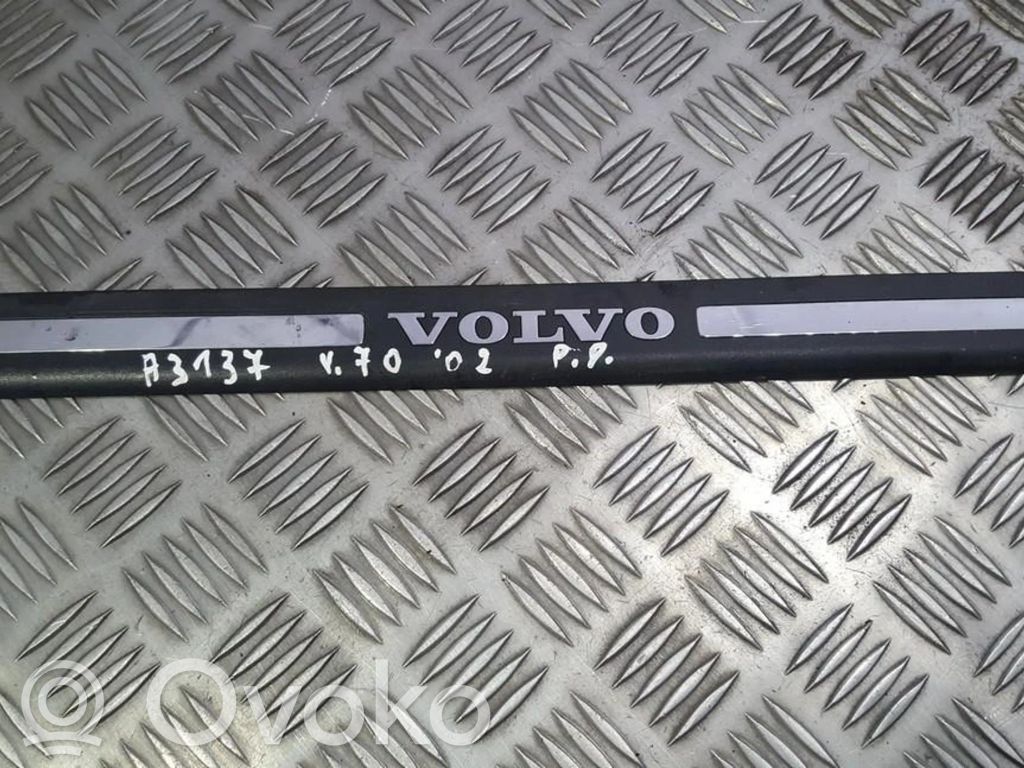 Volvo V70 Listwa progowa przednia 