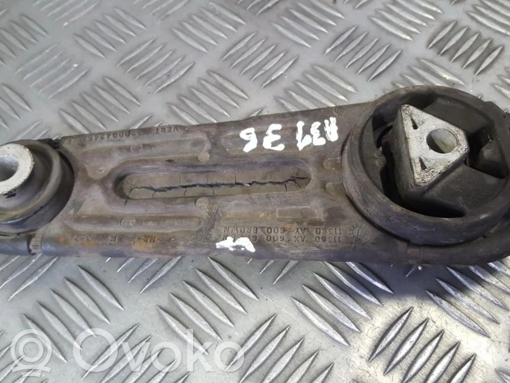 Renault Clio III Engine mount bracket 