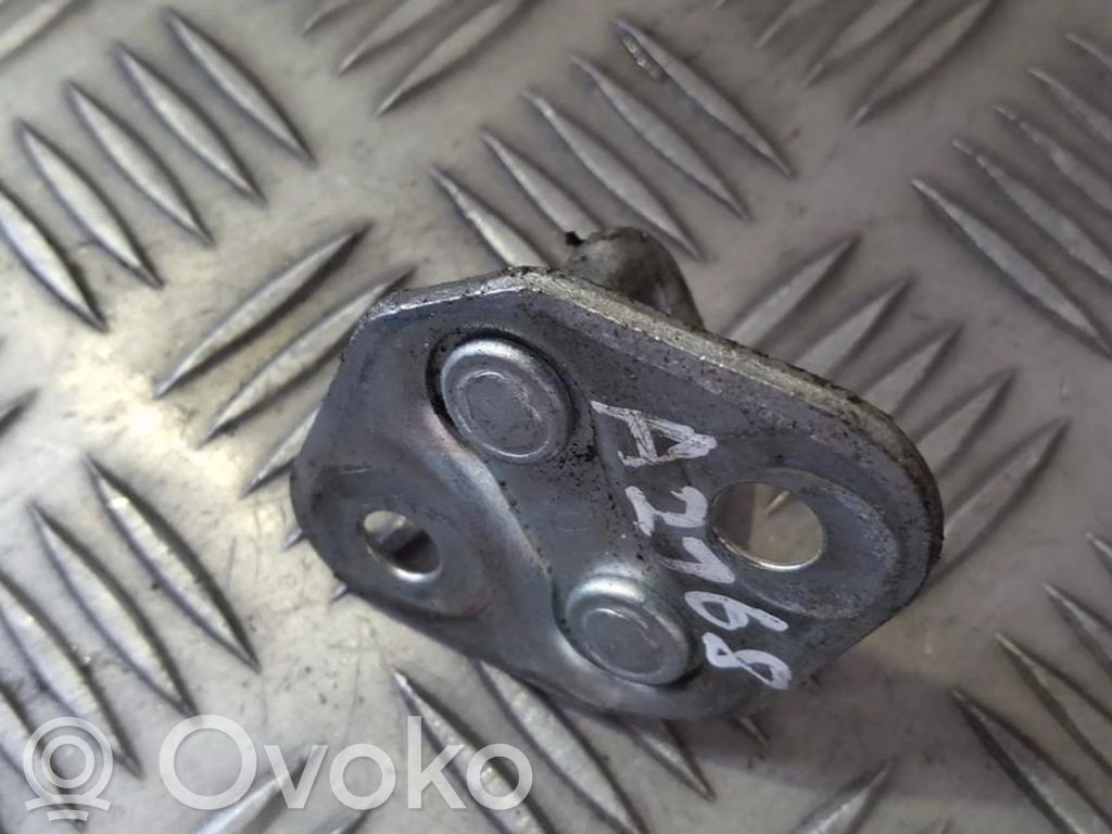 Toyota Celica T230 Rygiel zamka drzwi przednich 