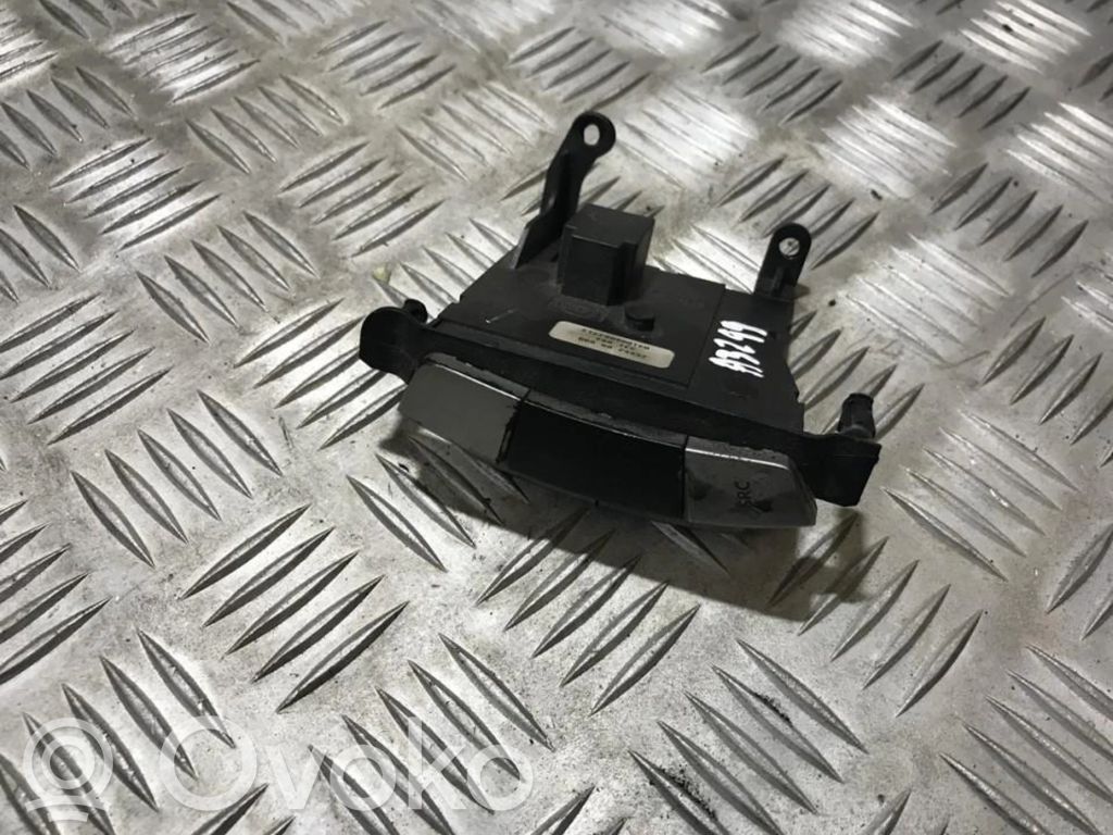 Nissan Primera Interruptor de control multifunción 