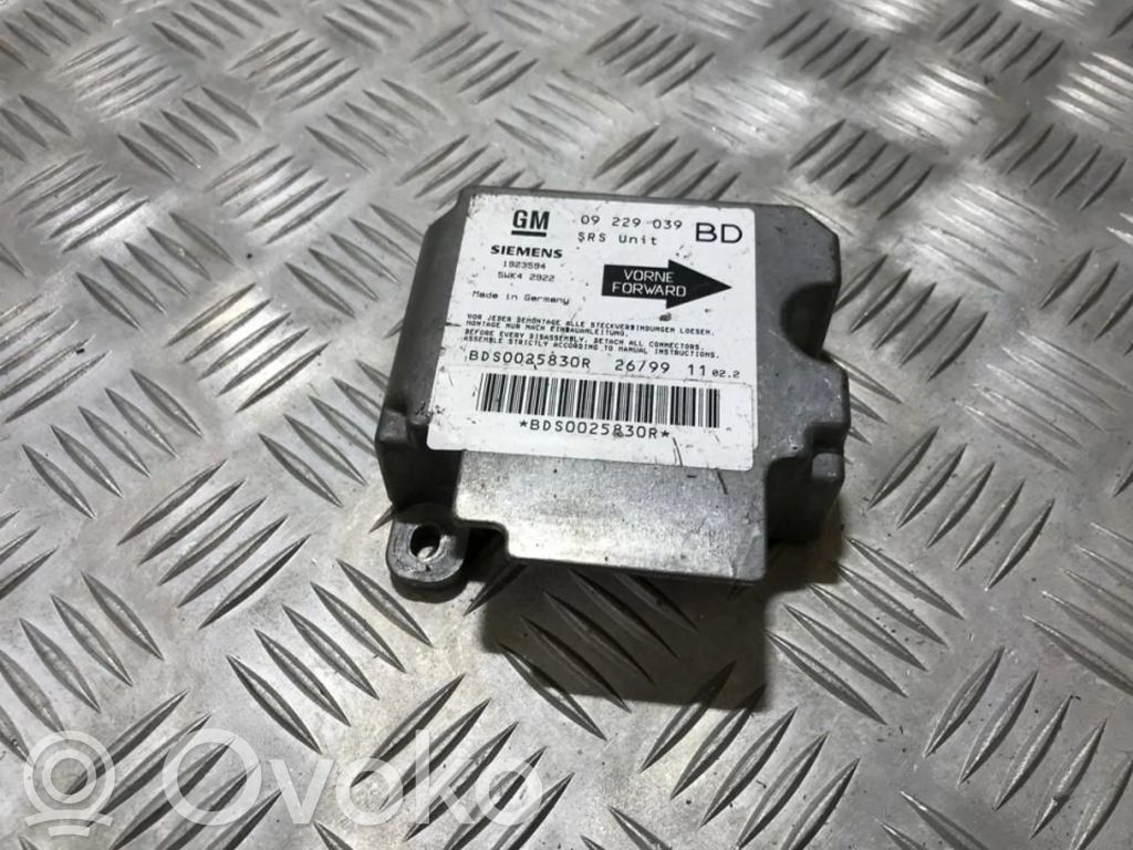 Opel Vectra B Unitate/modul de comandă airbaguri 