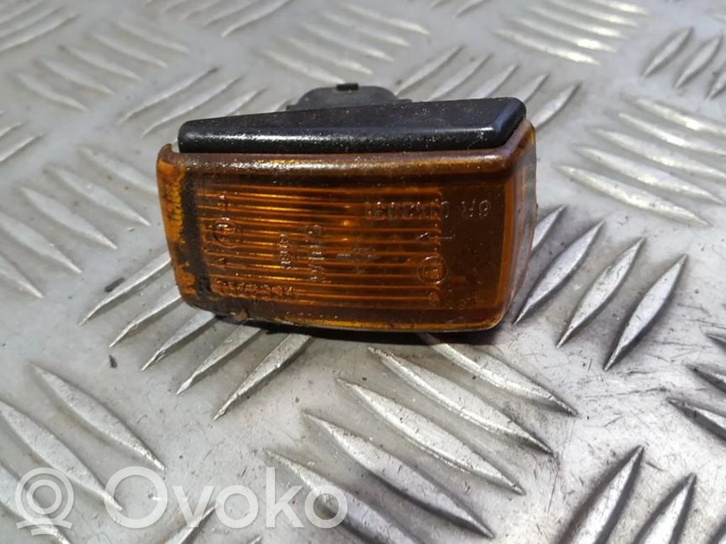 Volvo S40, V40 Semnalizator bară față 