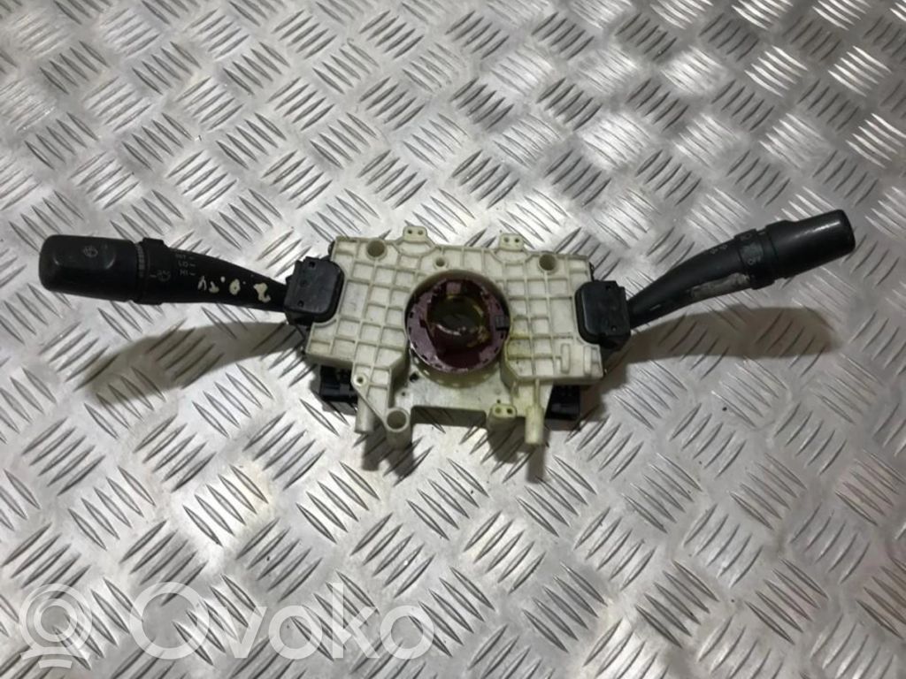 Hyundai Elantra Bloc semnalizator și ștergător parbriz 