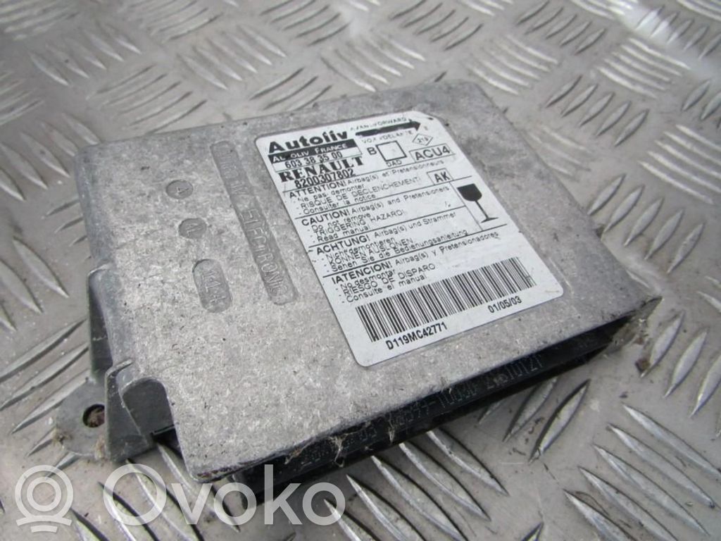 Renault Megane II Unitate/modul de comandă airbaguri 