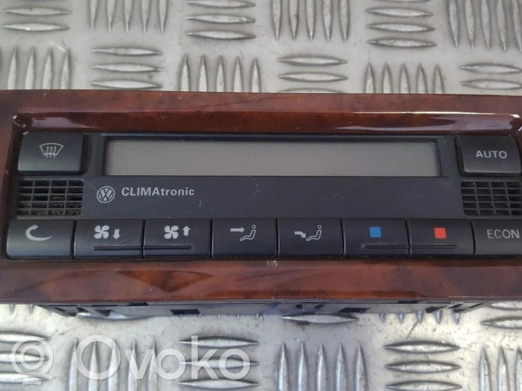 Volkswagen PASSAT B5.5 Unitate control climatizare 
