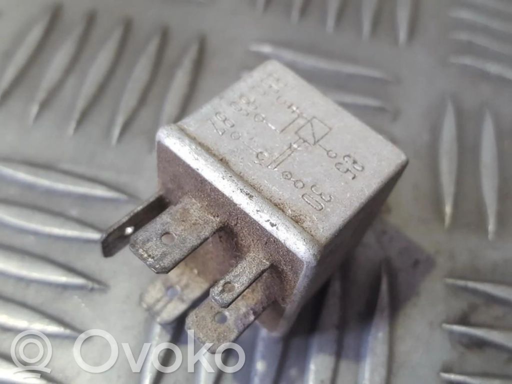 BMW 5 E28 Other relay 