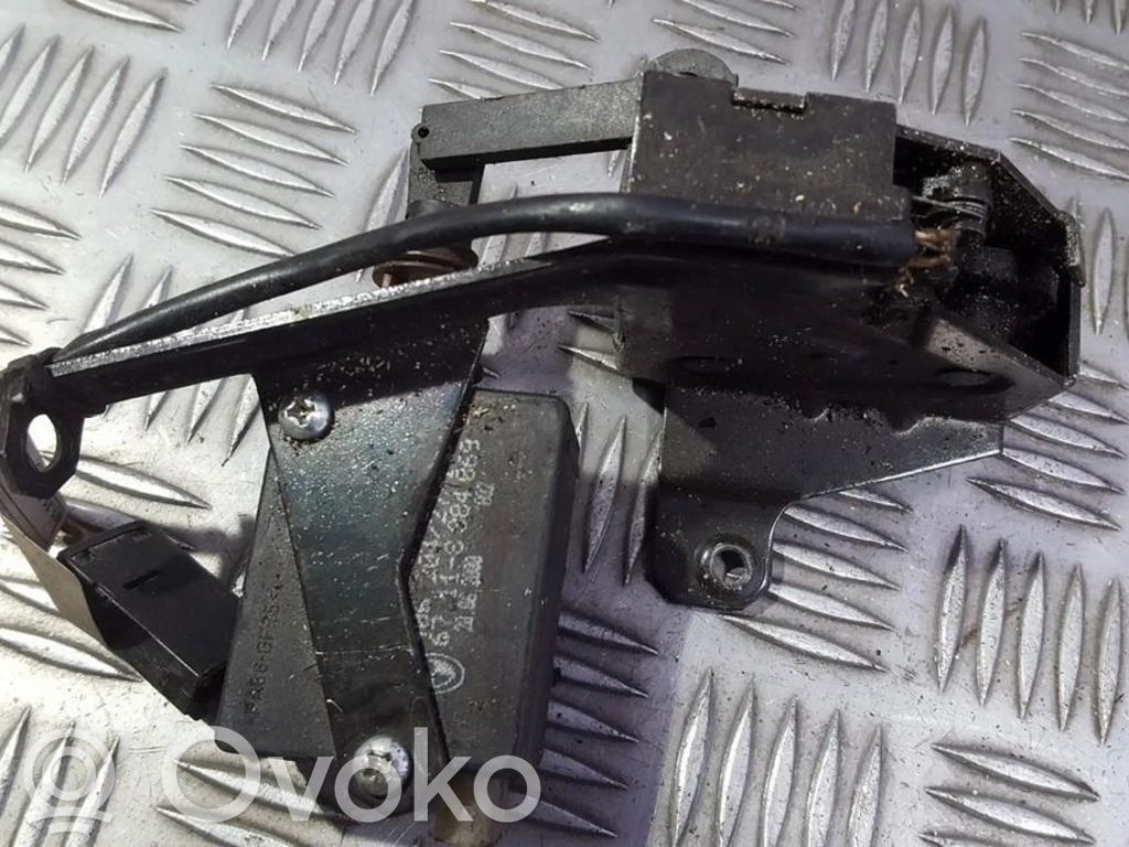 BMW 5 E39 Încuietoare portbagaj 