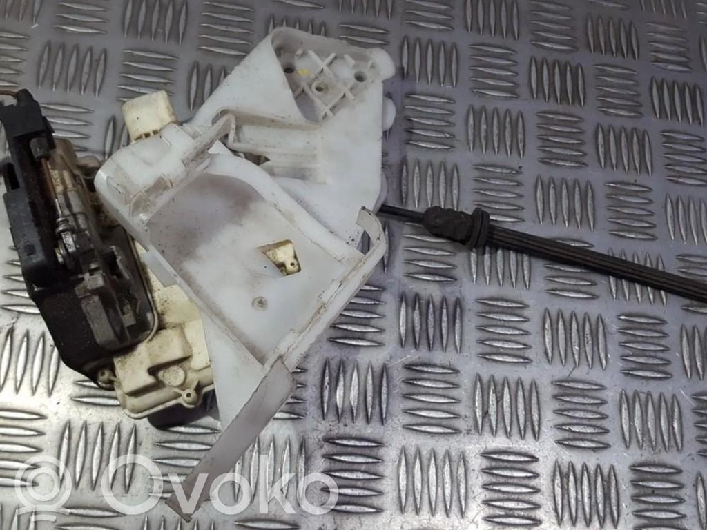 Volkswagen PASSAT B6 Serratura portiera posteriore