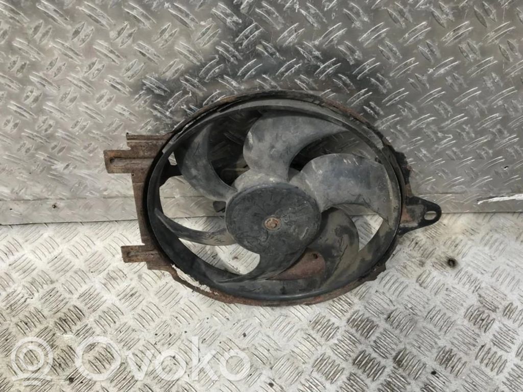 Ford Fiesta Suport ventilator radiator 