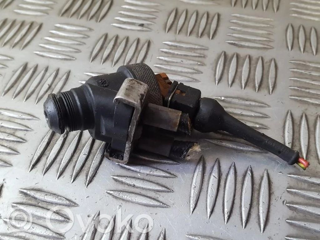 Dodge RAM Polttoainesuutin 