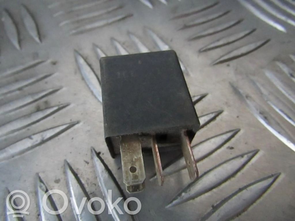 Opel Omega A Muu rele 