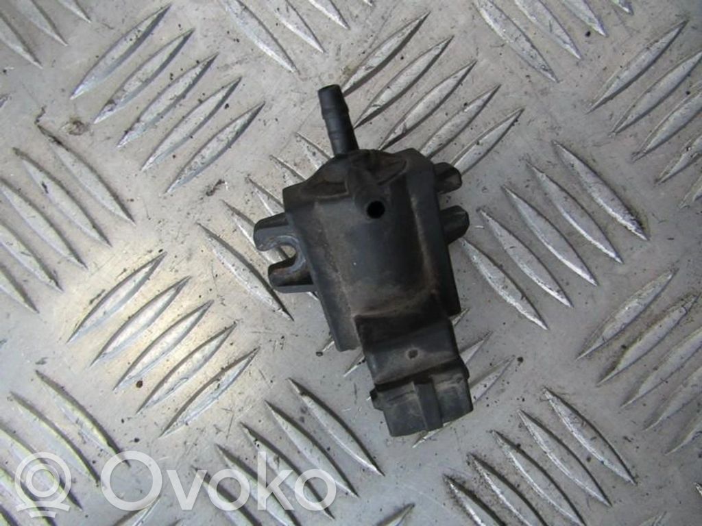 Opel Astra H Turboahtimen magneettiventtiili