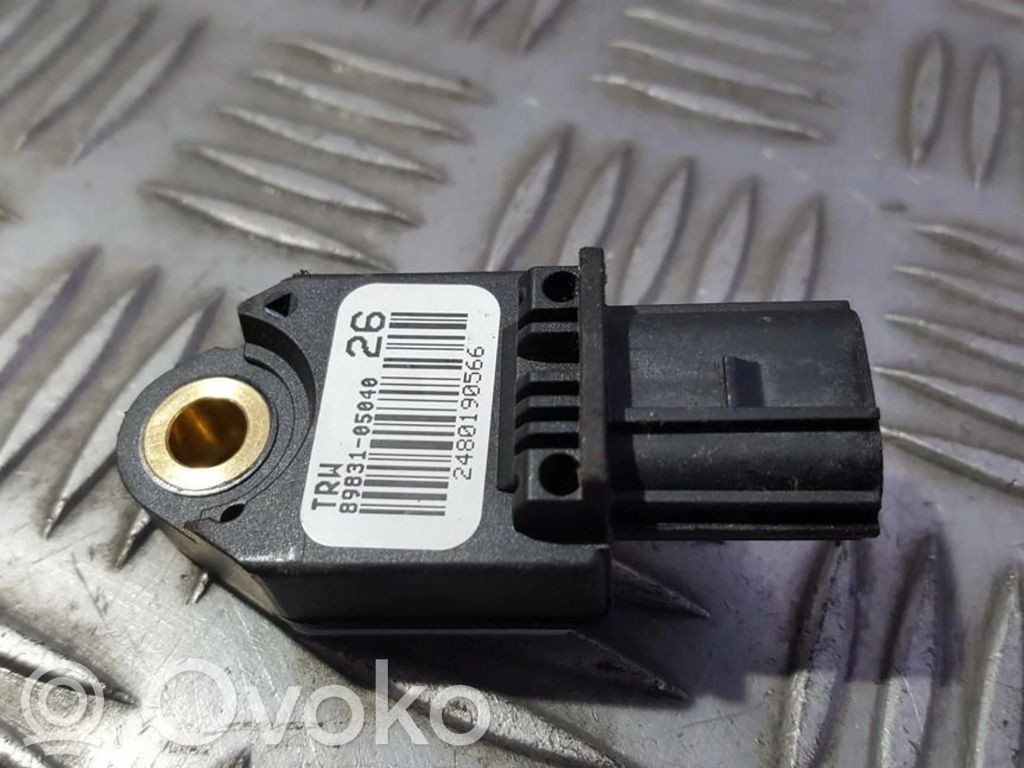 Toyota Avensis T270 Sensore d’urto/d'impatto apertura airbag