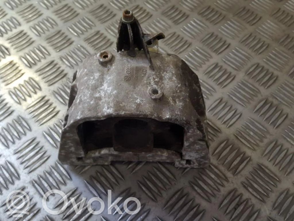 Volkswagen Golf IV Supporto di montaggio del motore