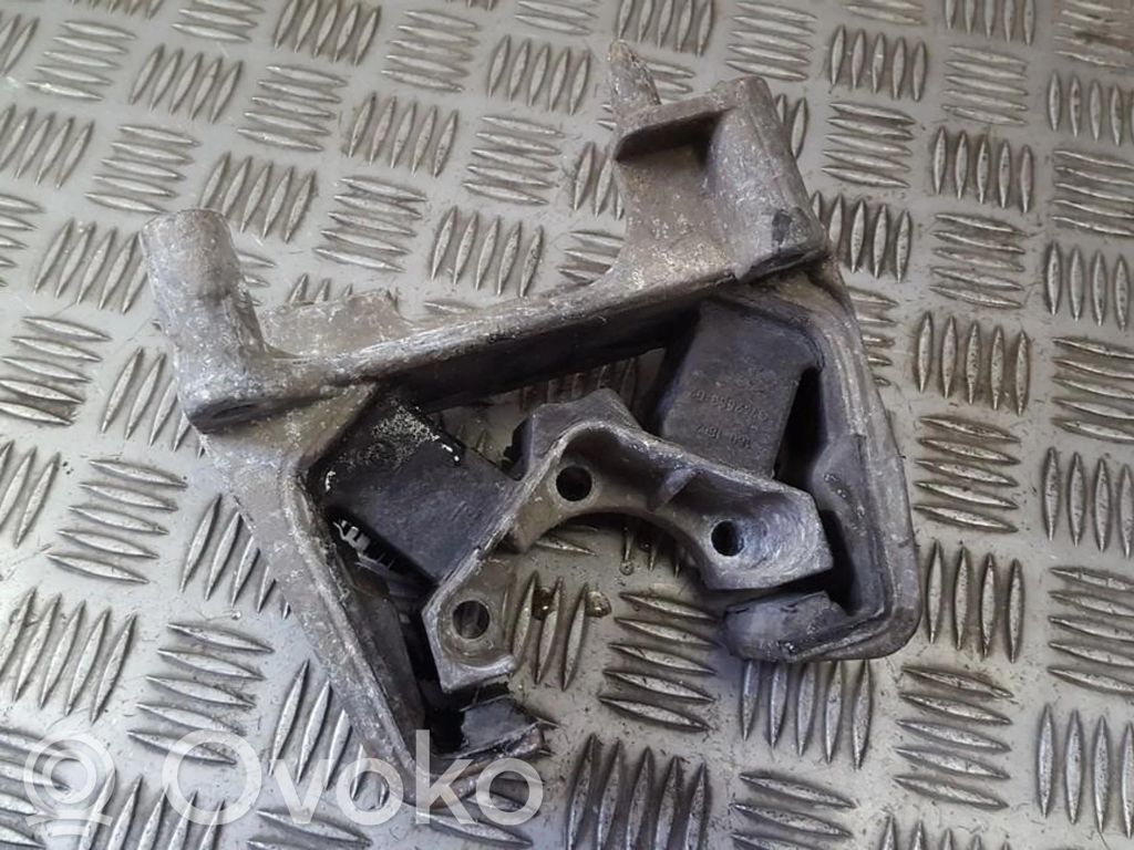 Opel Vectra B Engine mount bracket 