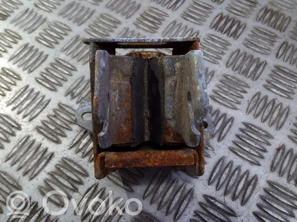 Renault 18 Suport tampon motor 