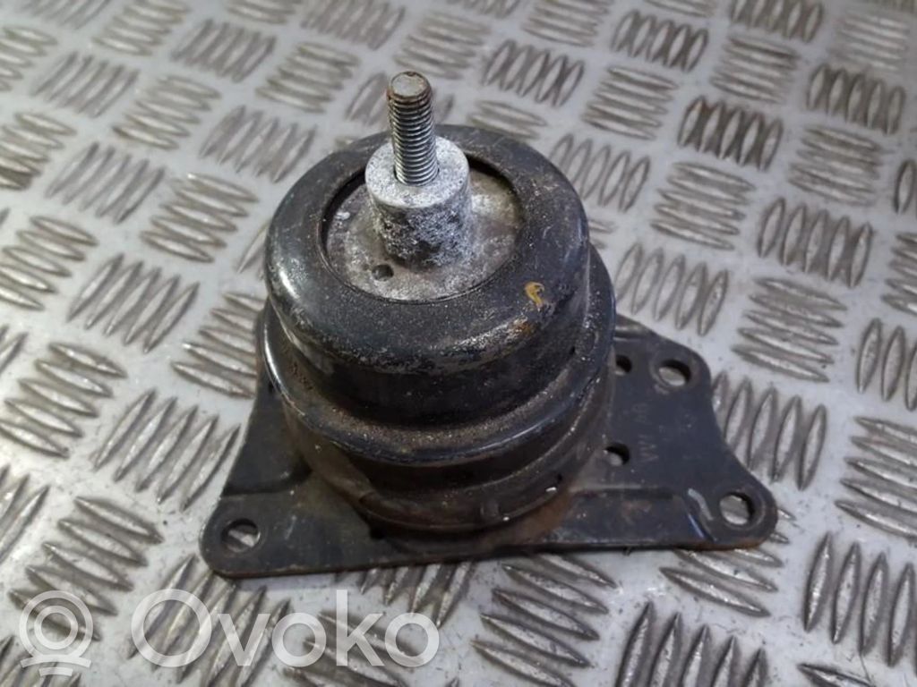 Skoda Fabia Mk1 (6Y) Suport tampon motor 