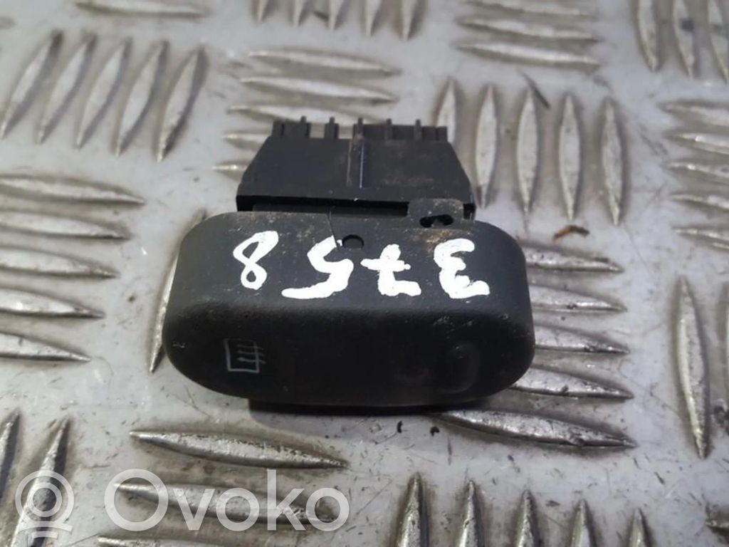 Przycisk / Przełącznik ogrzewania szyby przedniej / czołowej   M9062,M9062