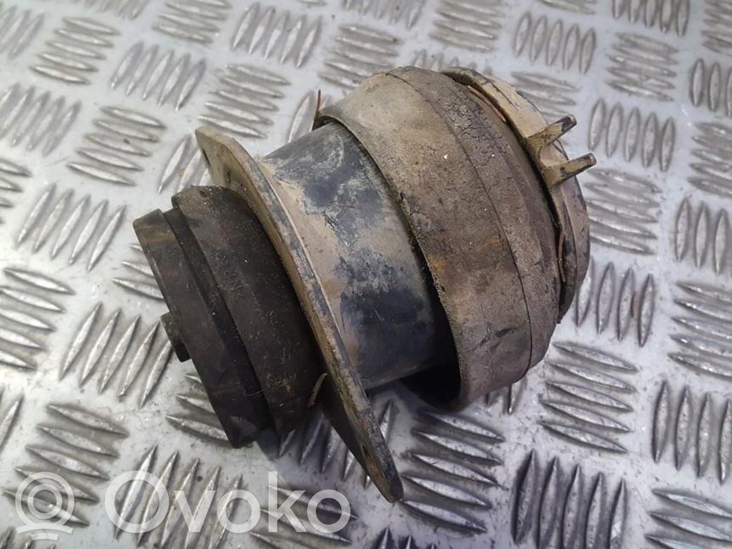 Volkswagen Golf III Supporto di montaggio del motore