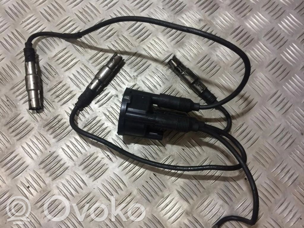 Volkswagen Golf III Spark distributor cap 