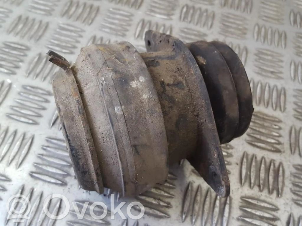 Volkswagen Golf III Supporto di montaggio del motore