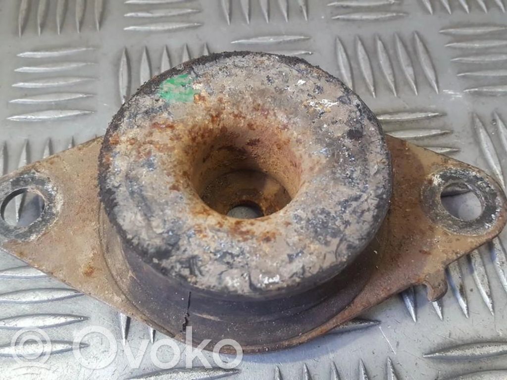 Engine mount bracket   7700818372,7700818372