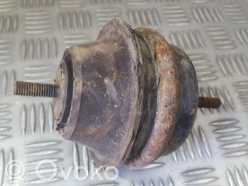 Moottorin kiinnikekorvake   85HF6038FA,85HF6038FA,85HF6038FA,85HF6038FA
