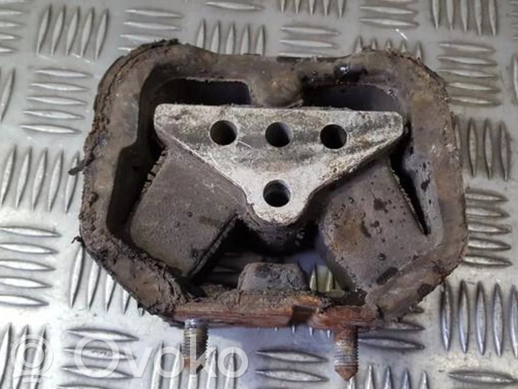 Opel Vectra A Engine mount bracket 