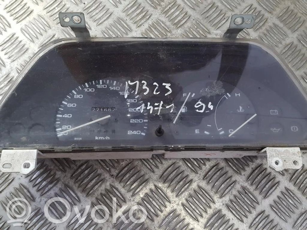 Mazda 323 Speedometer (instrument cluster) 