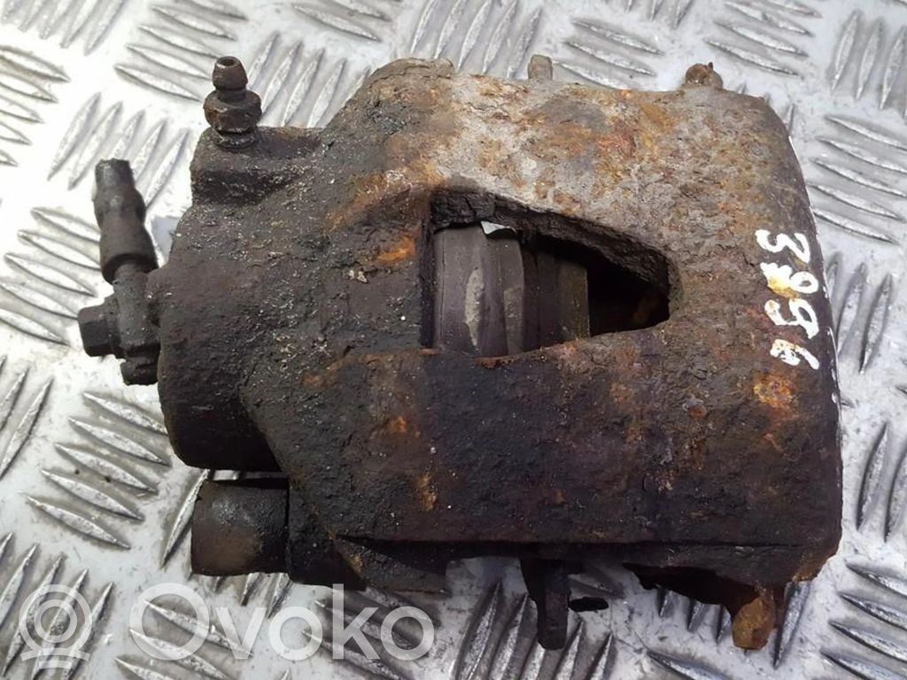 Caliper de freno delantero