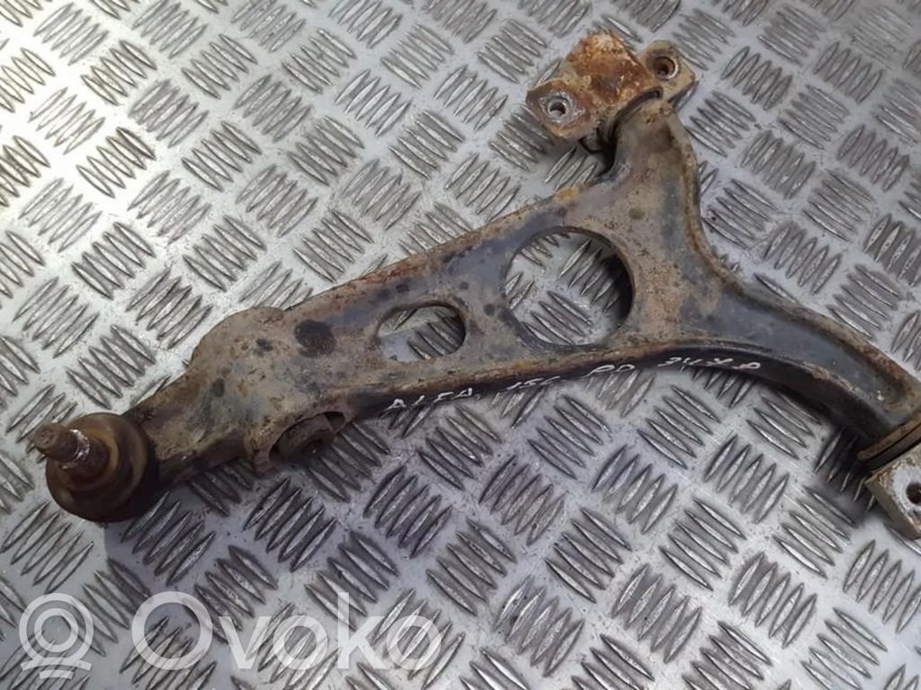 Alfa Romeo 156 Dolny wahacz przedni