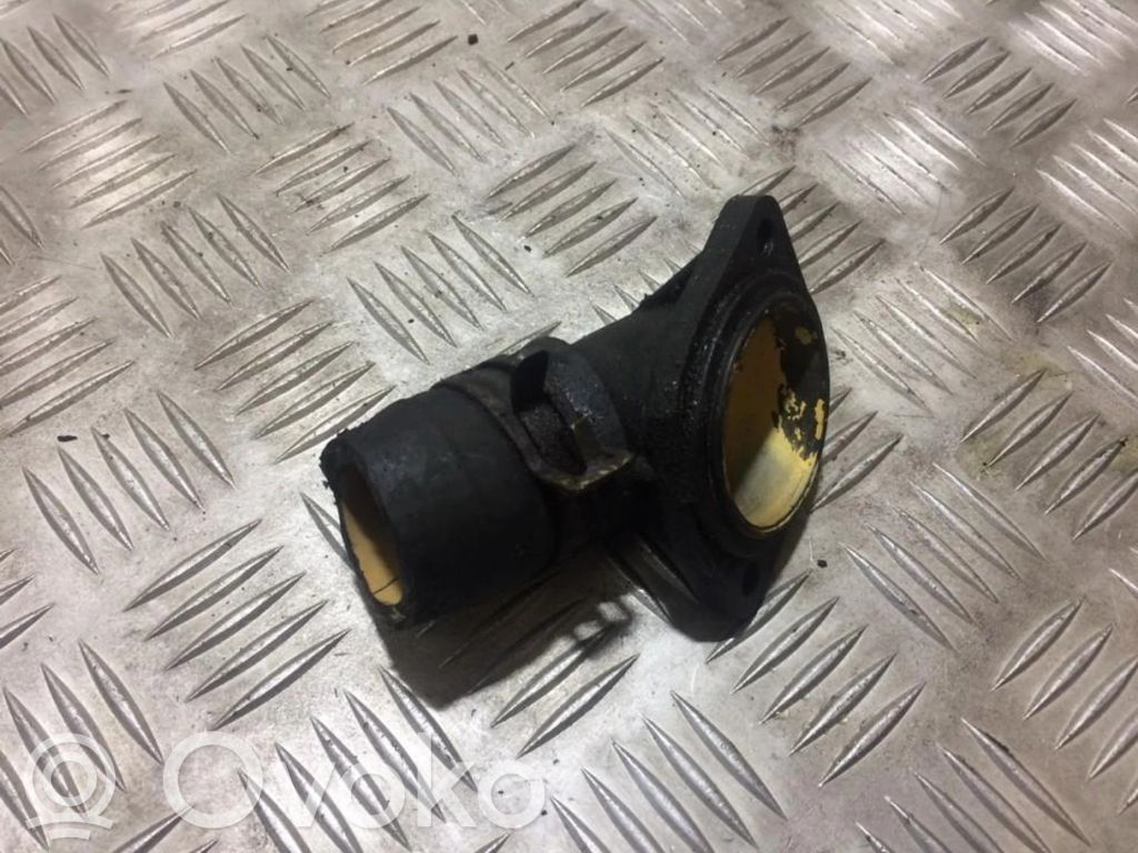 Audi A4 S4 B5 8D Conductă/furtun lichid de răcire motor 
