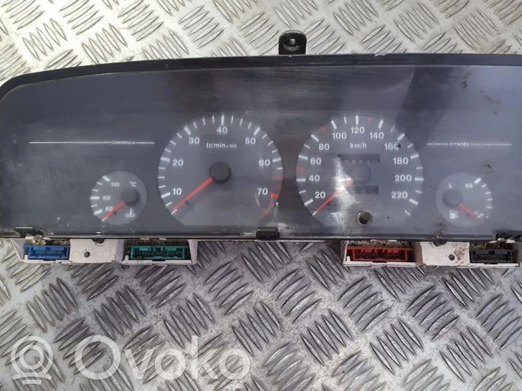 Citroen Xantia Speedometer (instrument cluster) 