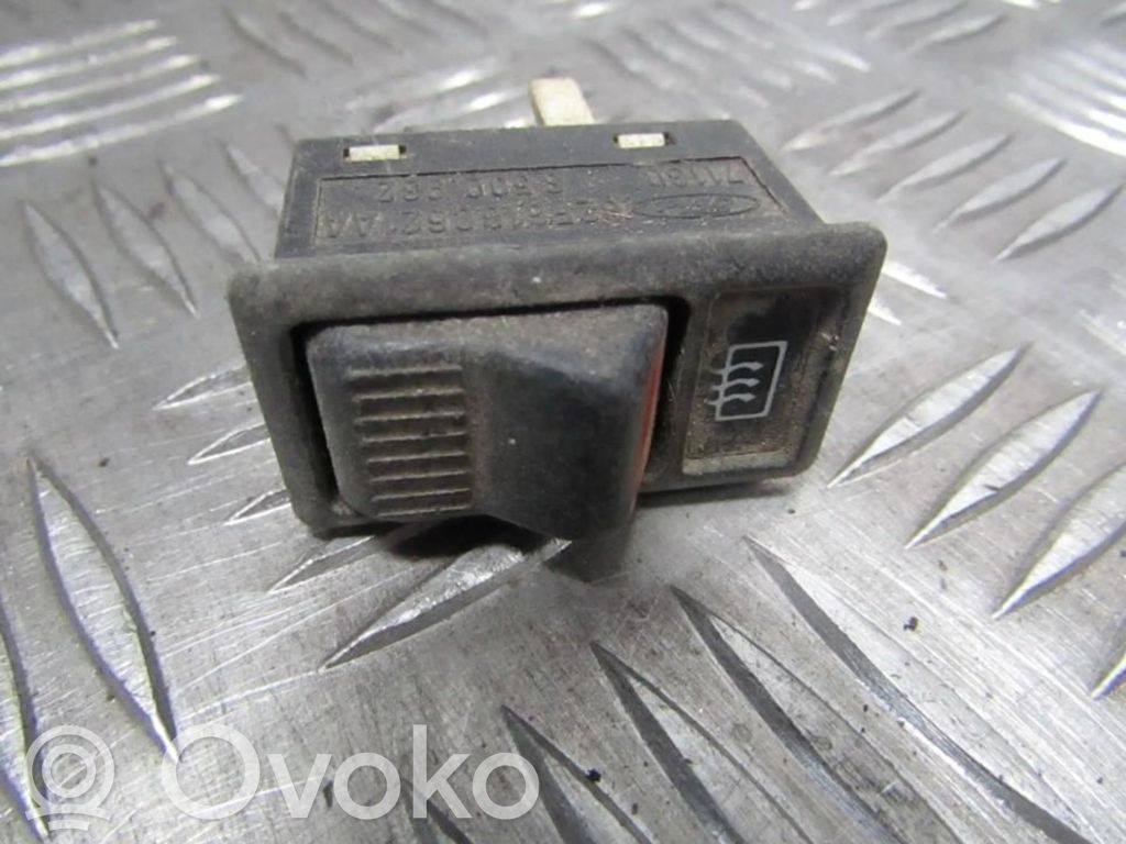 Przycisk / Przełącznik ogrzewania szyby przedniej / czołowej   82FG18C621AA,82FG18C621AA