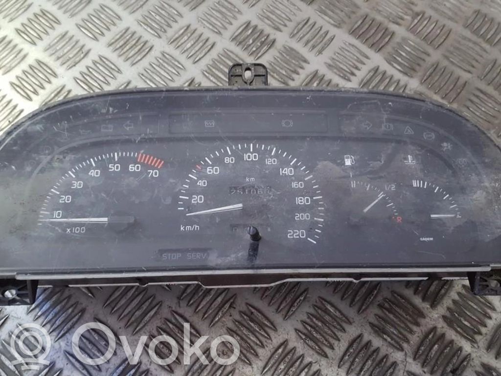 Renault Laguna I Speedometer (instrument cluster) 