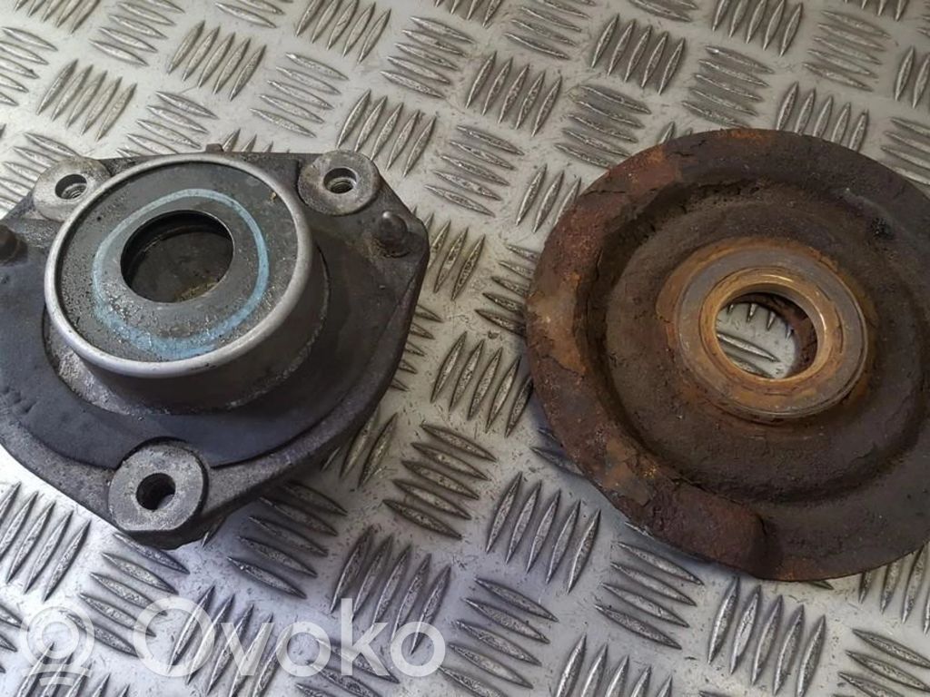 Coil spring mount