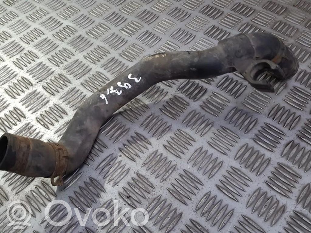 Engine coolant pipe/hose