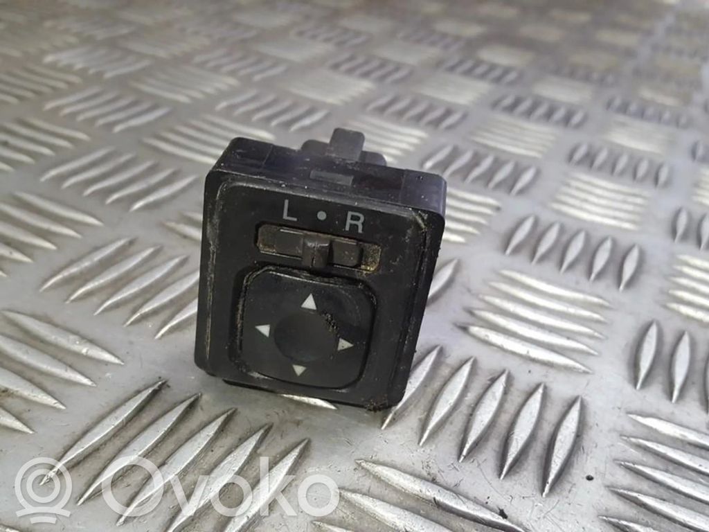Wing mirror switch   MR190956,C8NC09M,C8NC09M,C8NC09M,MR190956