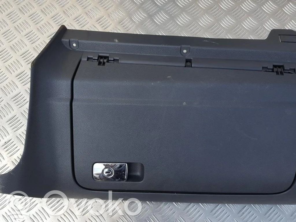 Volkswagen Golf V Schowek deski rozdzielczej 