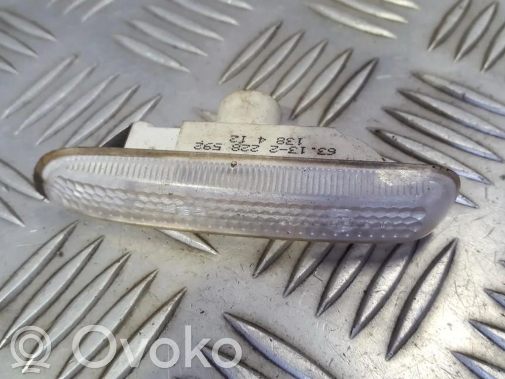 BMW 3 E46 Front fender indicator light 