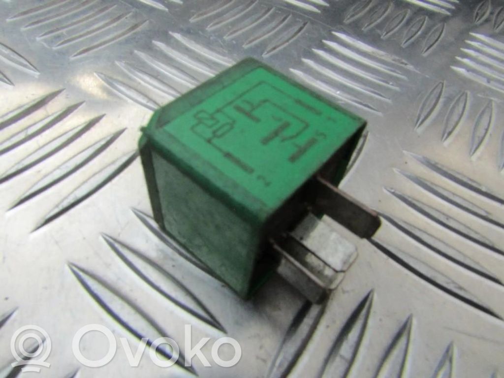 Otros relés   93BG13A025AB,V23136A1X32,93BG13A025AB,V23136A1X32,V23136A1X32