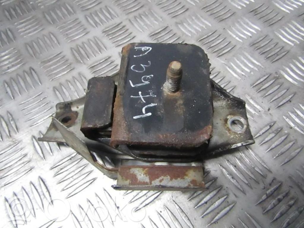 Subaru Legacy Supporto di montaggio del motore