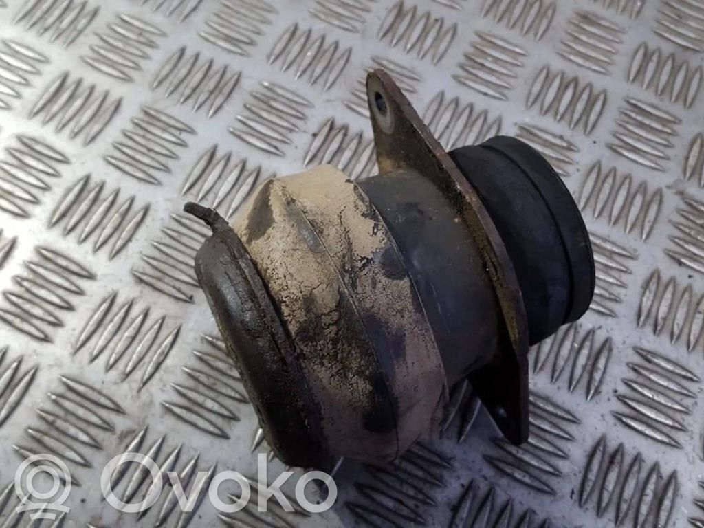 Volkswagen Golf III Supporto di montaggio del motore