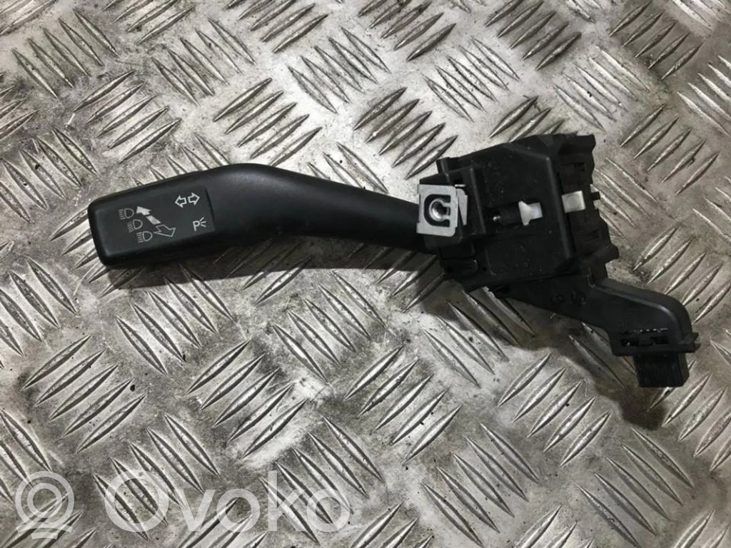 Commodo de clignotant   1K0953513E,1K0953513E