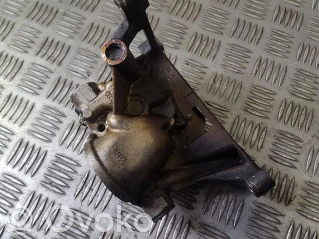 Audi A4 S4 B5 8D Ölpumpe 