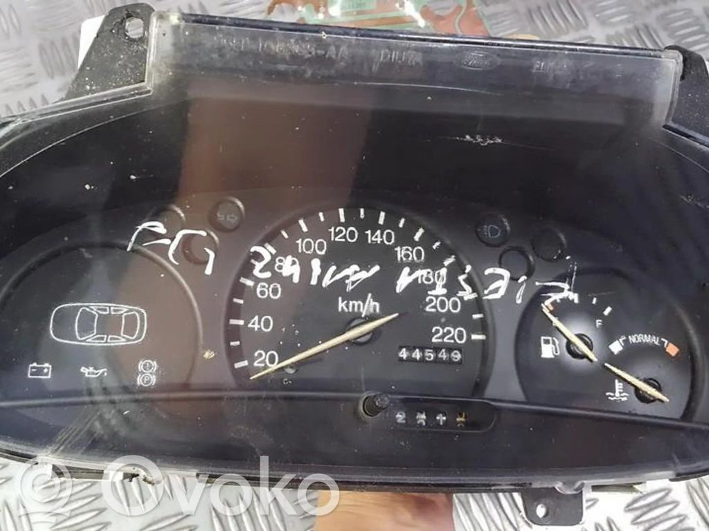Ford Fiesta Geschwindigkeitsmesser Cockpit 