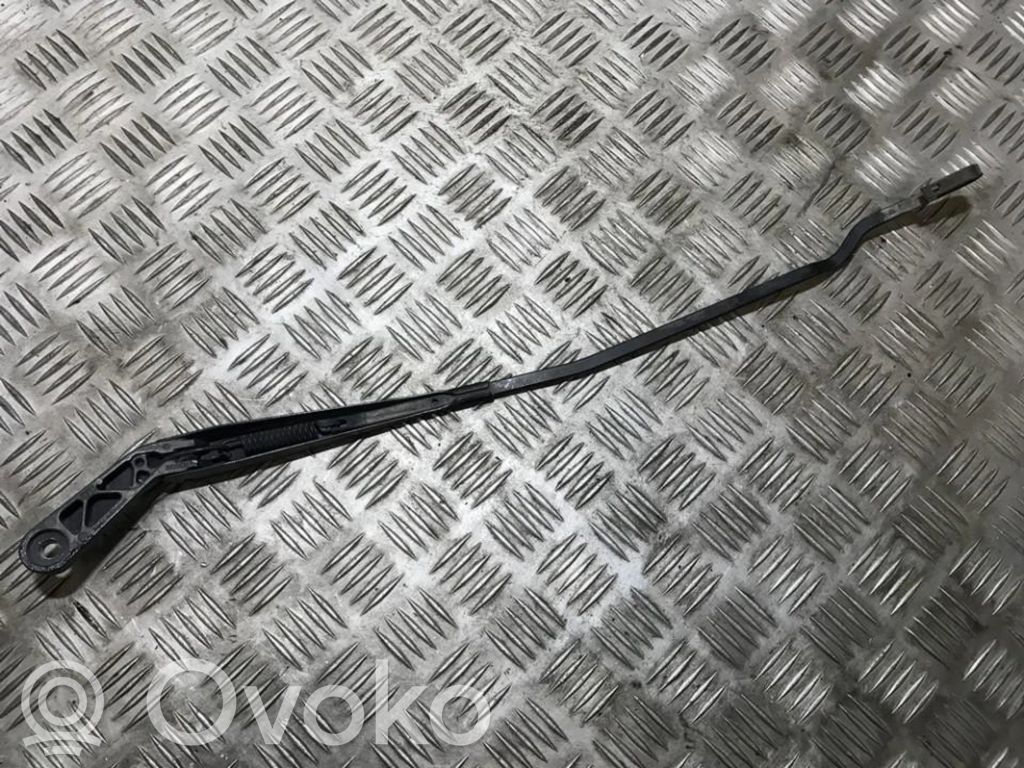 Volkswagen Vento Ramię wycieraczki szyby przedniej / czołowej