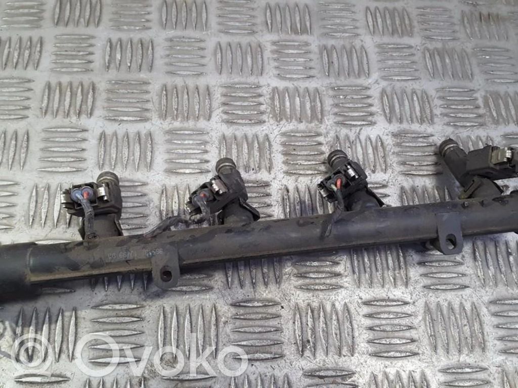 Volkswagen Polo III 6N 6N2 6NF Listwa wtryskowa