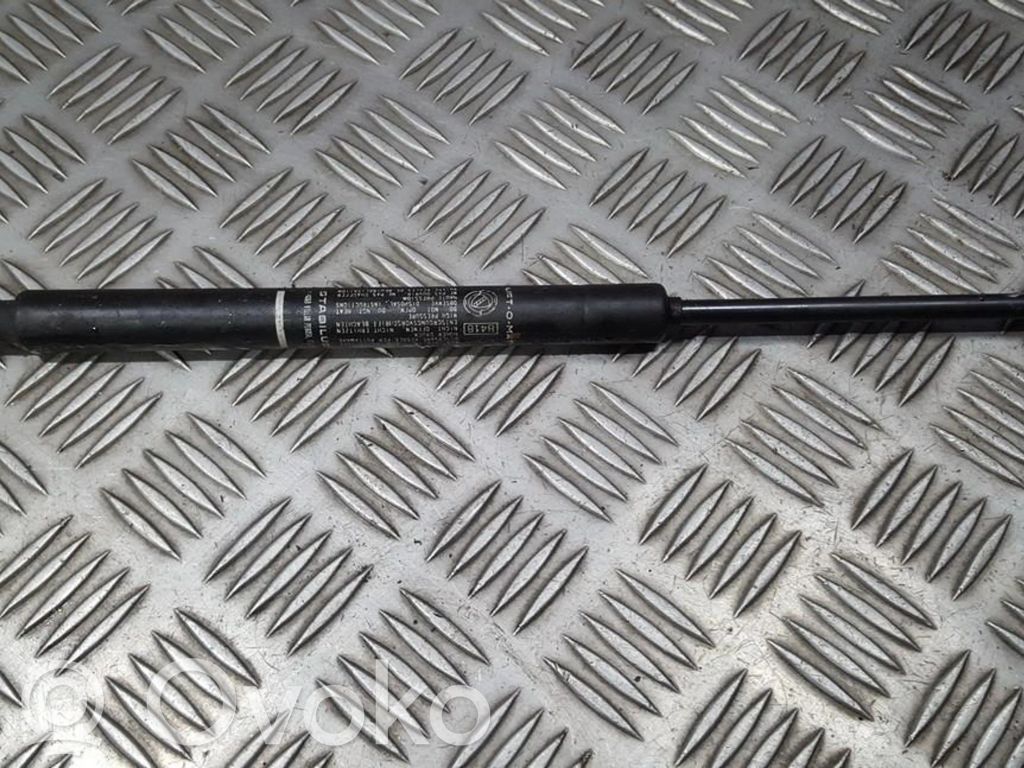 Opel Vectra B Ammortizzatore portellone anteriore/cofano